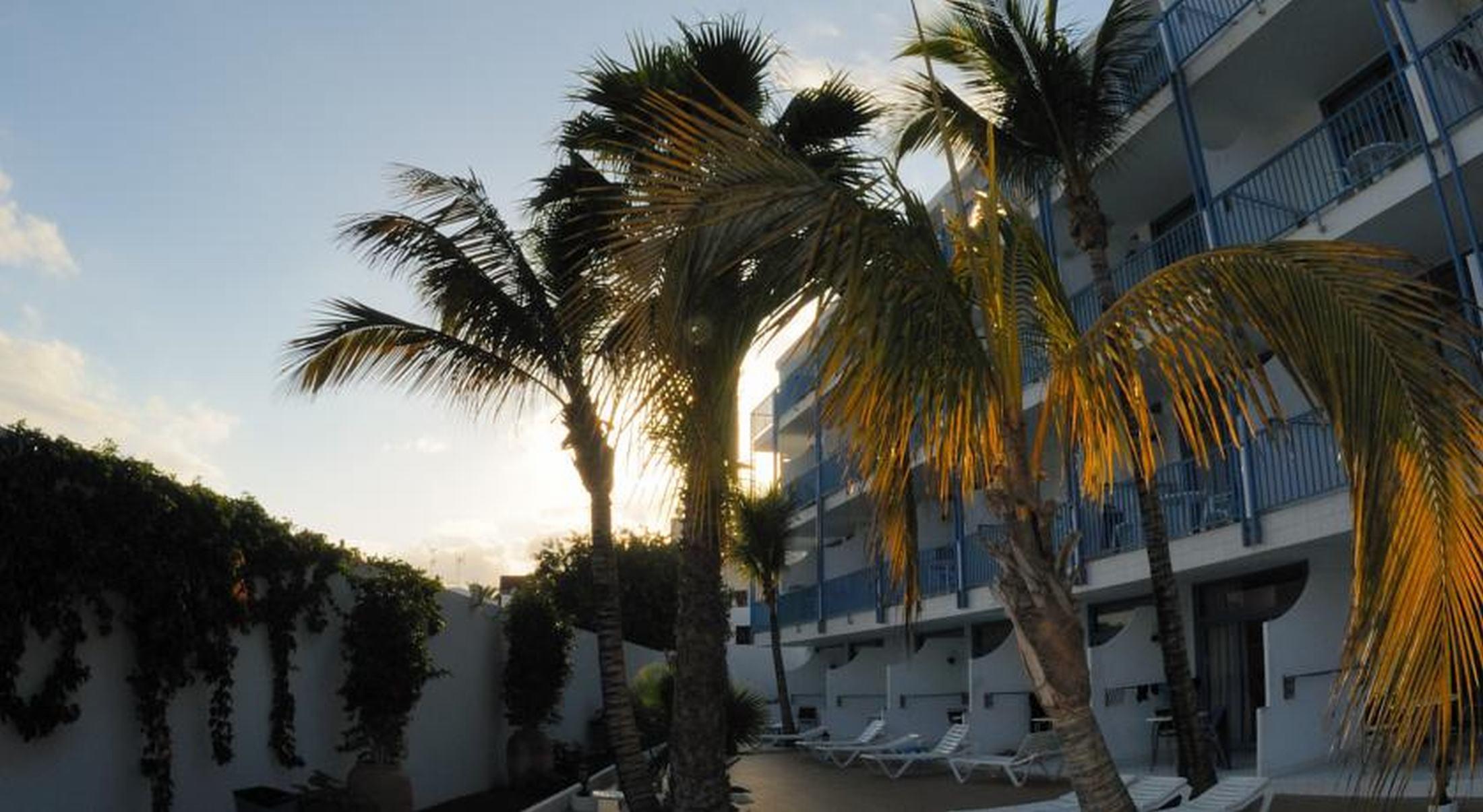 Costa Volcan & Apartament 2*