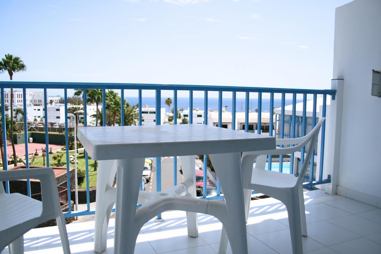 Costa Volcán & Appartement Puerto del Carmen (Lanzarote)